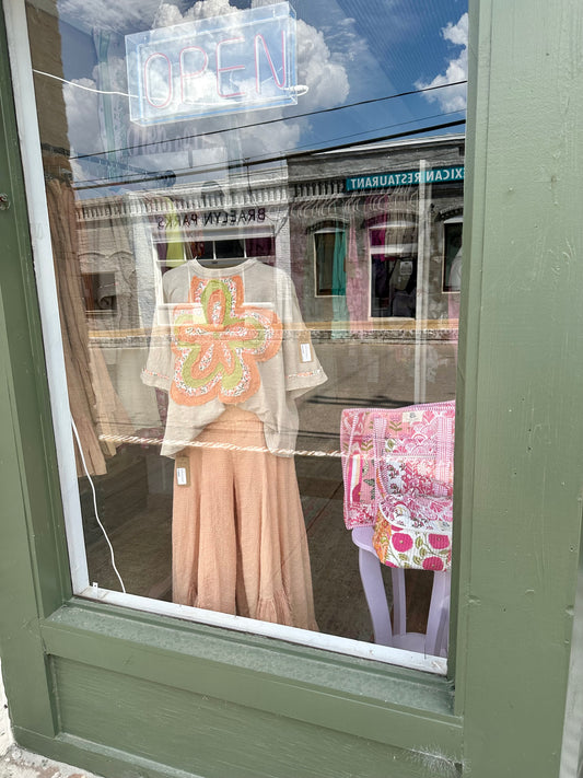 Easel Orange Flower patch top